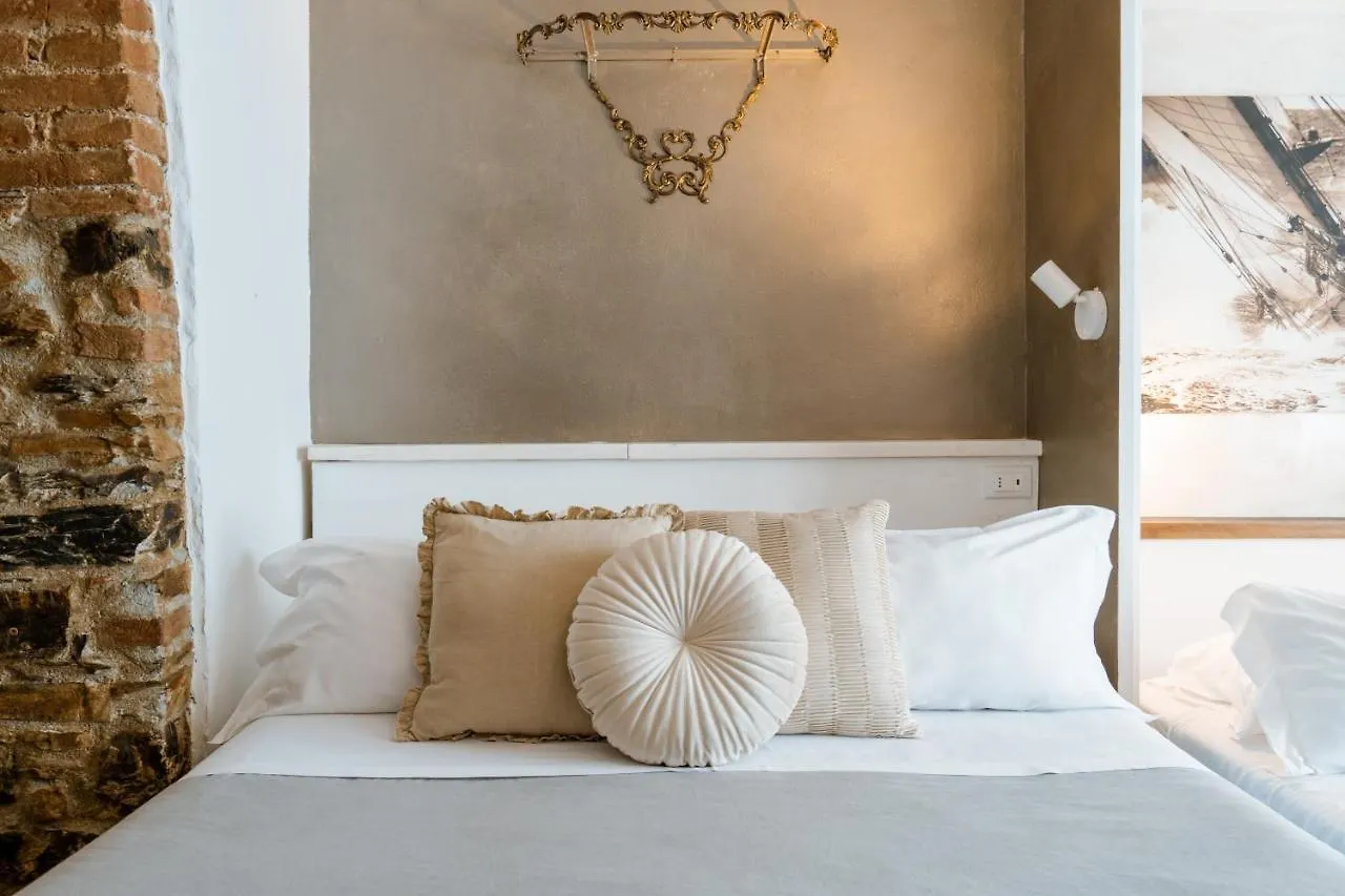 Le 5 Terre La Spezia Hotel 2*,  Italy